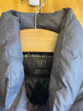 Load image into Gallery viewer, Size L Eddie Bauer Men's Vest
