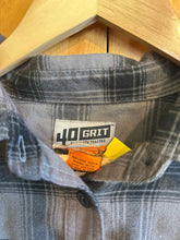 Load image into Gallery viewer, Size Medium Duluth Trading Men's Flannel
