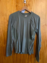 Load image into Gallery viewer, Size Medium Nike Green Women's Long Sleeve Shirt
