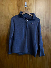 Load image into Gallery viewer, Size Large Patagonia Purple Women's Fleece Sweatshirt
