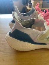 Load image into Gallery viewer, Women&#39;s Shoe Size unknown Adidas White Running Shoes
