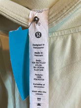 Load image into Gallery viewer, Size 10 Lululemon Lime Green Women&#39;s Pants
