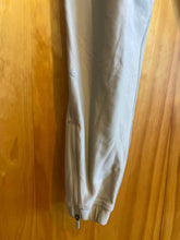 Load image into Gallery viewer, Size 8 Lululemon Grey Women&#39;s Pants
