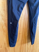 Load image into Gallery viewer, Lululemon Black Women&#39;s Leggings
