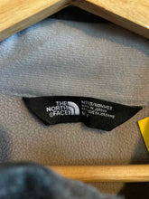 Load image into Gallery viewer, Size M The North Face Men's Sweater &amp; Sweatshirt
