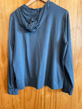 Load image into Gallery viewer, Size XL Vuori Green Women's Sweater &amp; Sweatshirt
