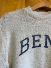 Load image into Gallery viewer, Size Small Austins Men's Sweater &amp; Sweatshirt
