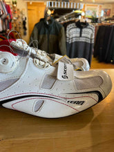 Load image into Gallery viewer, Scott Mens 9.5 Cycling Shoes

