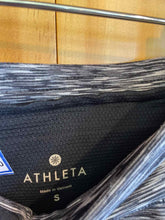 Load image into Gallery viewer, Size S Athleta B&amp;W Skort
