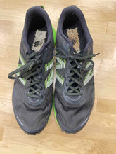 Load image into Gallery viewer, 12.5 New Balance Men&#39;s Trail Running Shoes - Janky Gear
