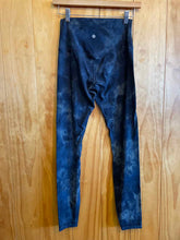 Load image into Gallery viewer, Size Unknown Lululemon Black Women's Leggings
