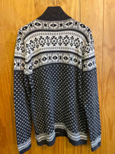 Load image into Gallery viewer, Size L Artesania Men's Sweater &amp; Sweatshirt
