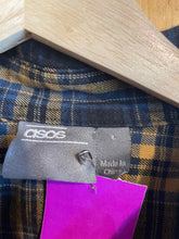 Load image into Gallery viewer, Size Large asos Designs Tan Women&#39;s Flannel
