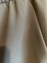 Load image into Gallery viewer, Size 6 Lululemon Black Women's Pants
