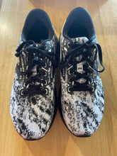 Load image into Gallery viewer, Shoe Size 9.5 Brooks B&amp;W Running Shoes
