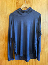 Load image into Gallery viewer, Size L Athleta Men's Long Sleeve Shirt
