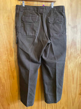 Load image into Gallery viewer, Size 37 Duluth Trading Men&#39;s Pants
