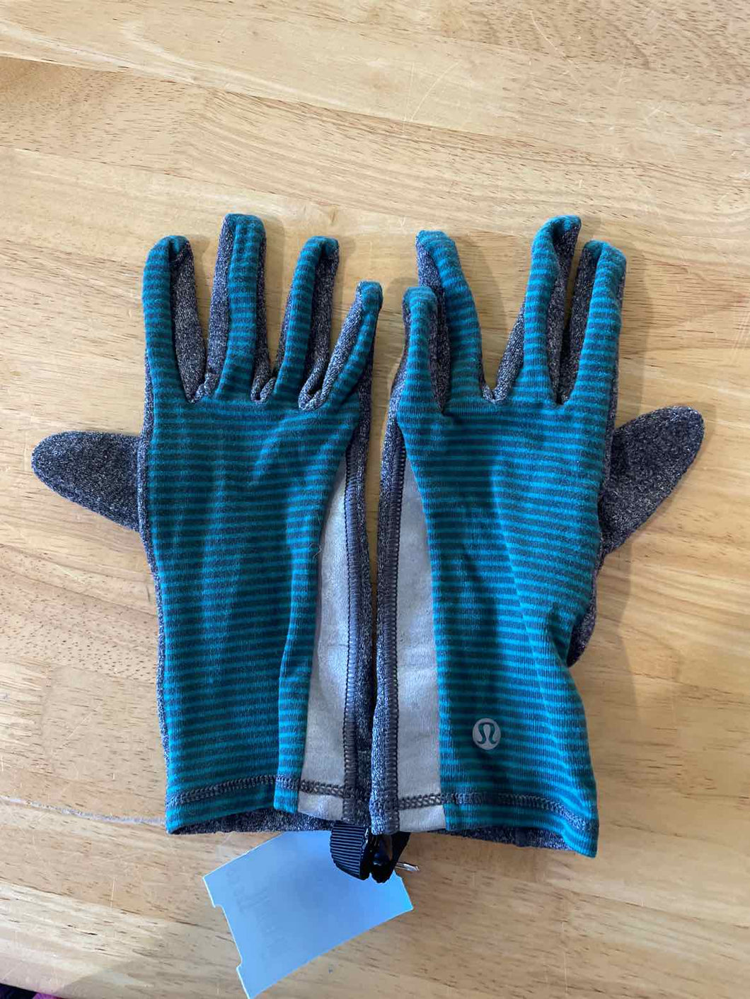 Lululemon Gloves