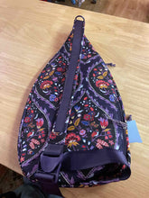 Load image into Gallery viewer, Vera Bradley Travel Bag
