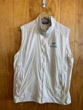 Load image into Gallery viewer, Size XL Arc'teryx White Women's Vest
