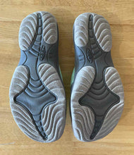 Load image into Gallery viewer, Shoe Size 8 Keen Mint Green Sandals
