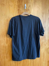 Load image into Gallery viewer, Size L Looney Tunes Men&#39;s Short Sleeve Shirt
