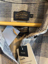 Load image into Gallery viewer, Size Large Pendleton Men's Flannel
