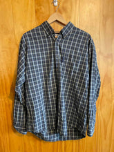 Load image into Gallery viewer, Size Medium Columbia Men's Flannel
