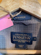 Load image into Gallery viewer, Size M Pendleton White Women's Flannel
