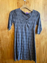 Load image into Gallery viewer, Size Medium Toad &amp; Co Grey Dress

