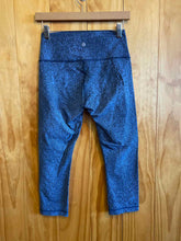Load image into Gallery viewer, Size 8 Lululemon Blue Women's Leggings
