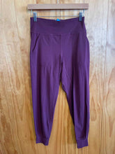 Load image into Gallery viewer, Size 6 Lululemon Maroon Joggers
