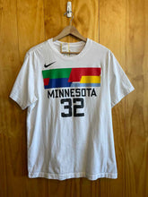 Load image into Gallery viewer, Size L Nike Men's Short Sleeve Shirt
