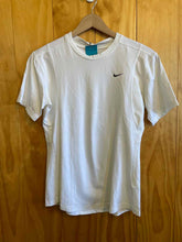 Load image into Gallery viewer, Size M Nike White Women's Short Sleeve Shirt
