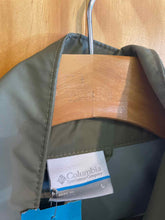 Load image into Gallery viewer, Size L Columbia Misc. Men&#39;s Jacket
