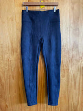 Load image into Gallery viewer, Size Large Spanx Navy Women&#39;s Leggings
