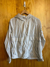 Load image into Gallery viewer, Women Size Large Lululemon Cream Women&#39;s Windbreaker
