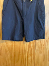 Load image into Gallery viewer, Size 34 Lululemon Men's Shorts
