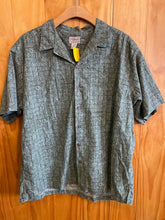 Load image into Gallery viewer, Size XL LL Bean Men's Short Sleeve Shirt
