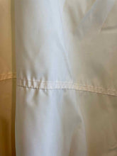 Load image into Gallery viewer, Size XXXL Field Gear Windbreaker
