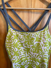 Load image into Gallery viewer, Size 4 Lands End Green Women's Tank Top
