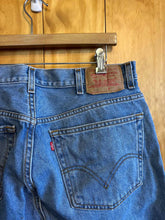 Load image into Gallery viewer, Size 38 Levi Strauss &amp; Co. Men&#39;s Jeans
