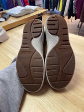Load image into Gallery viewer, 42 Dansko Men's Shoes
