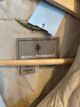 Load image into Gallery viewer, Size L Royal Robbins Men&#39;s Long Sleeve Shirt
