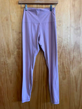 Load image into Gallery viewer, Size 6 Lululemon Purple Women&#39;s Leggings
