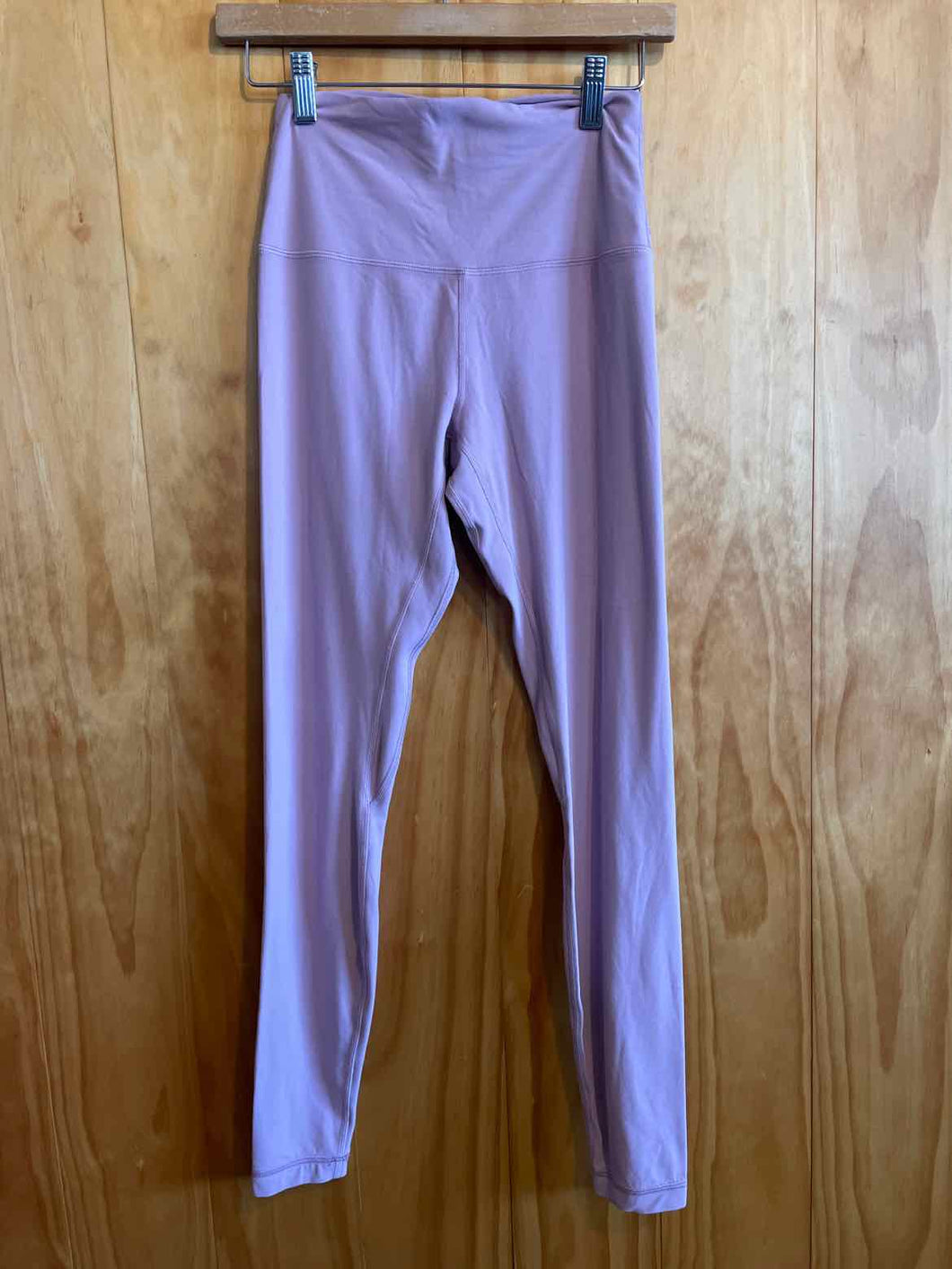 Size 6 Lululemon Purple Women's Leggings