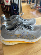 Load image into Gallery viewer, 11.5 Asics Men&#39;s Shoes
