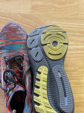 Load image into Gallery viewer, Women's Shoe Size 9 Brooks Running Shoes
