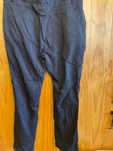 Load image into Gallery viewer, Size 38 Gerry Men's Pants
