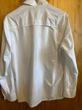 Load image into Gallery viewer, Size Medium Eddie Bauer Men's Long Sleeve Shirt

